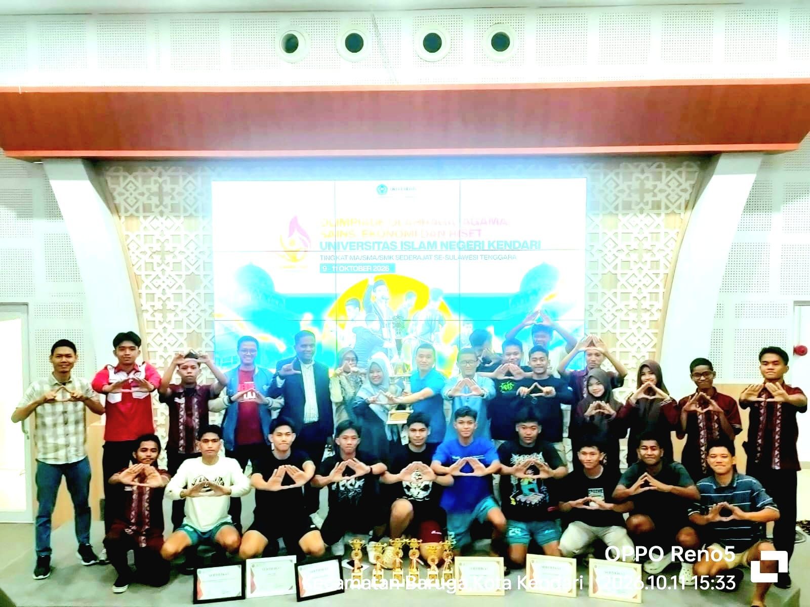 SMAN 4 KENDARI RAIH JUARA UMUM O2ASER 2026 UNIVERSITAS ISLAM NEGERI KENDARI